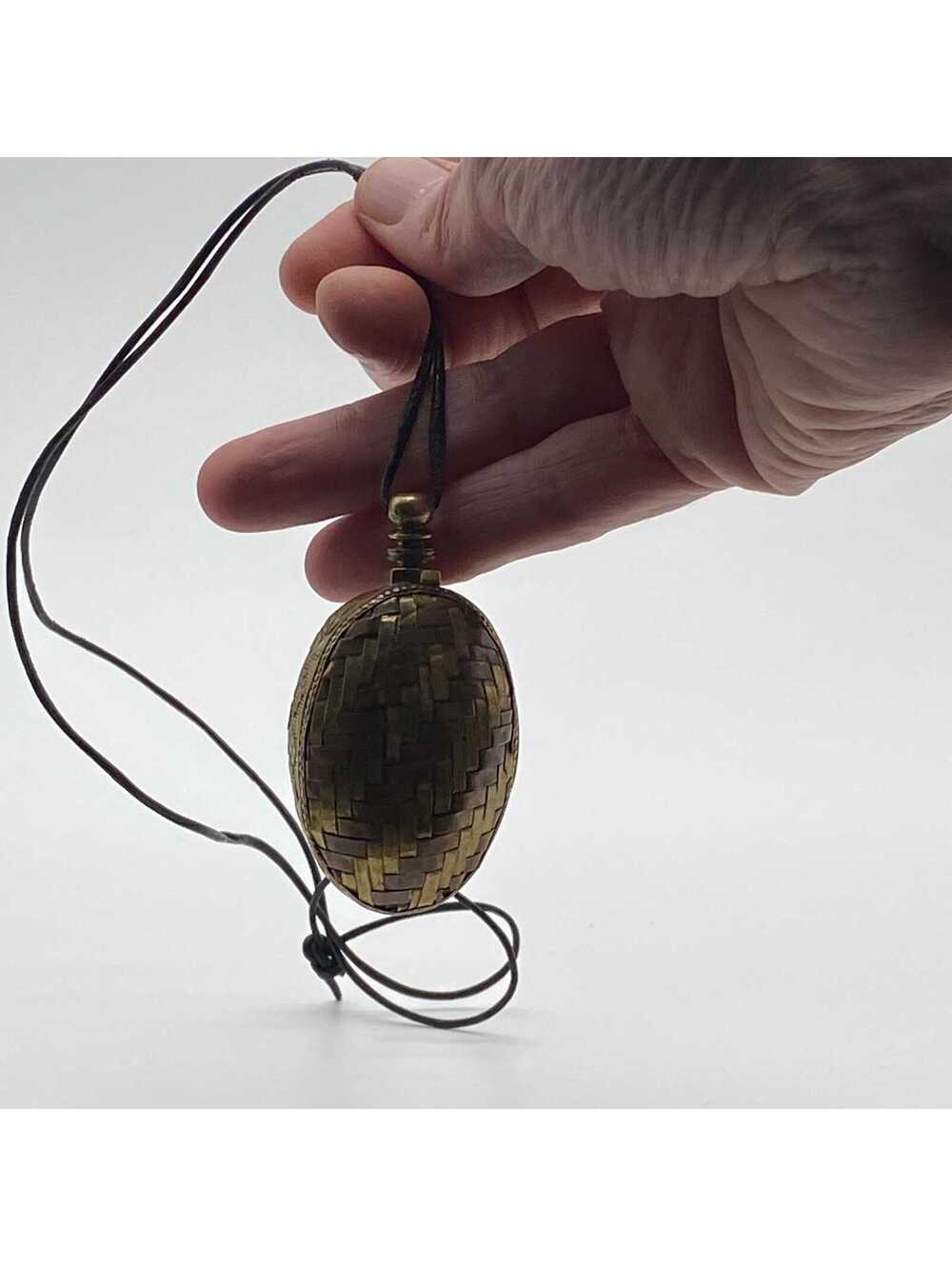 Vintage Woven Metal Perfume Pendant Necklace Brass Copper Oval Snuff Bottle